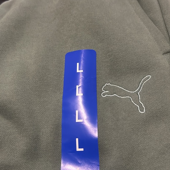 Puma fleece ladies jogger, size L green, NWT - Picture 5 of 5